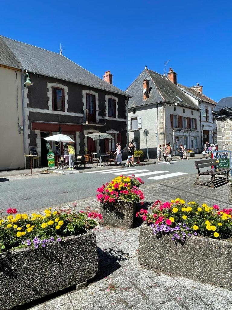 Le Chateau Giat エクステリア 写真